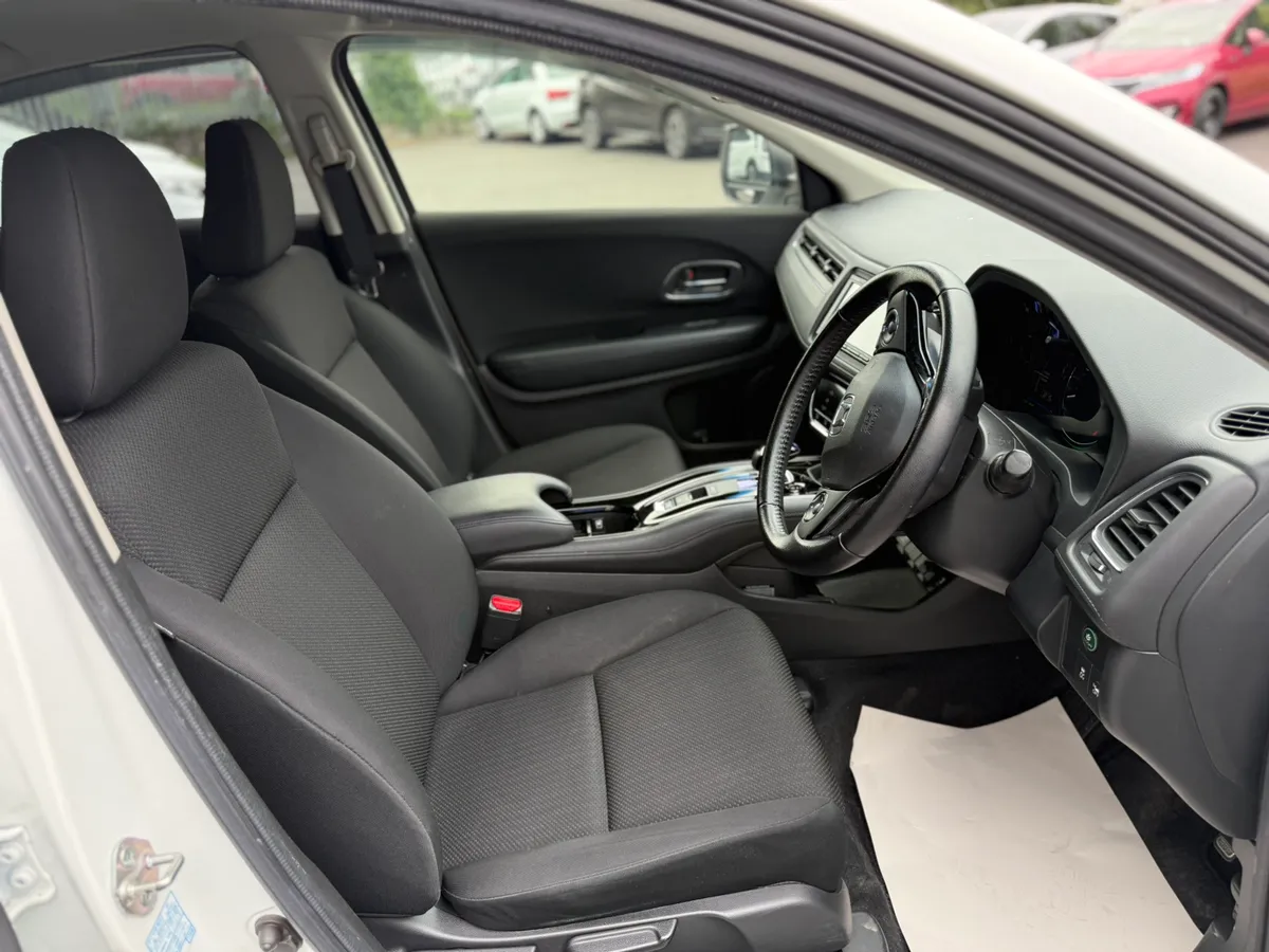 2016 Honda vezel 1.5 hybrid auto, 60k Miles only - Image 3