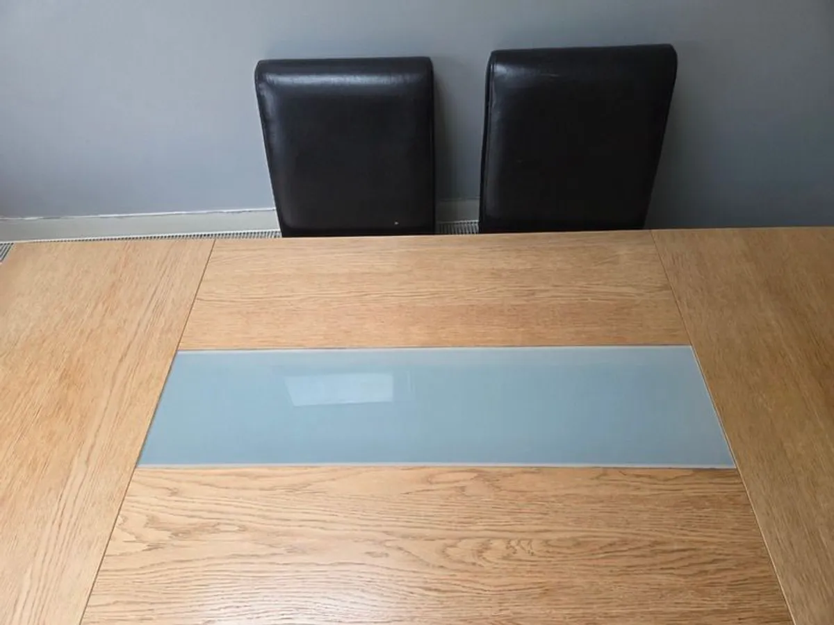Dining table - Image 4