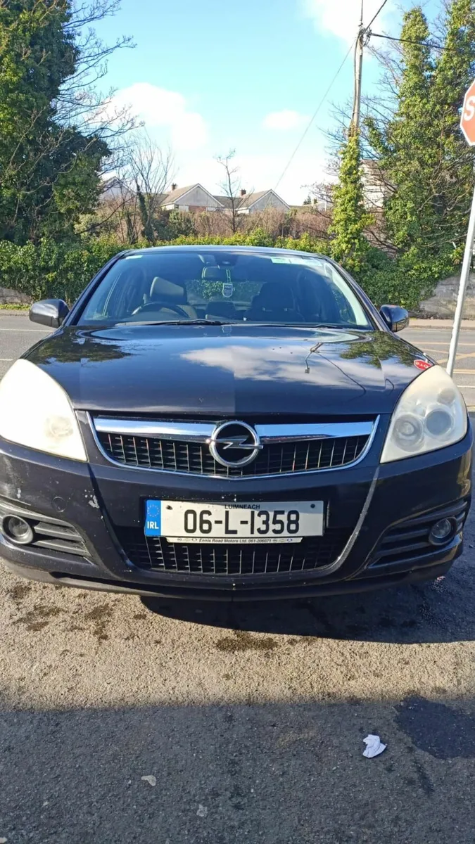 Opel Vectra 2006 in good running condition - Image 1