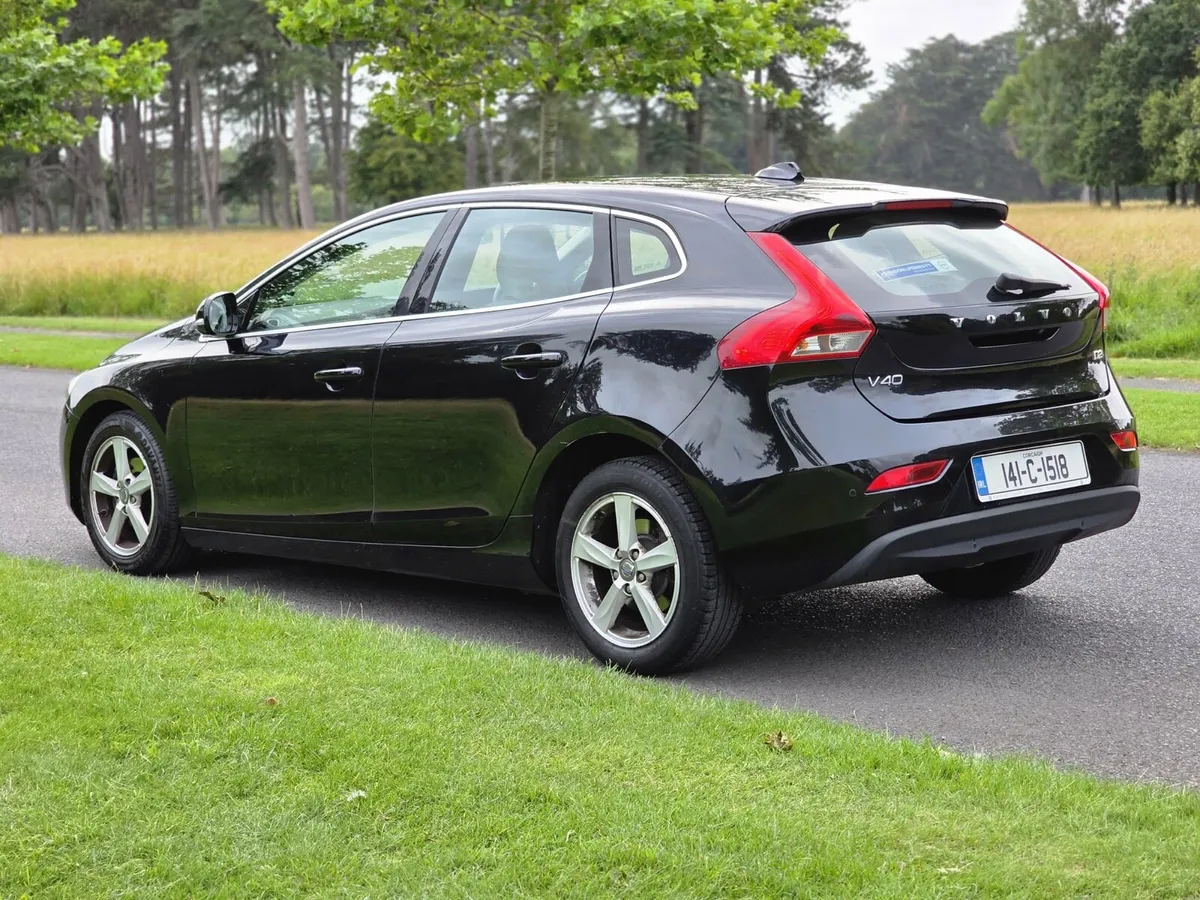 Volvo V40 2014 price drop - Image 3