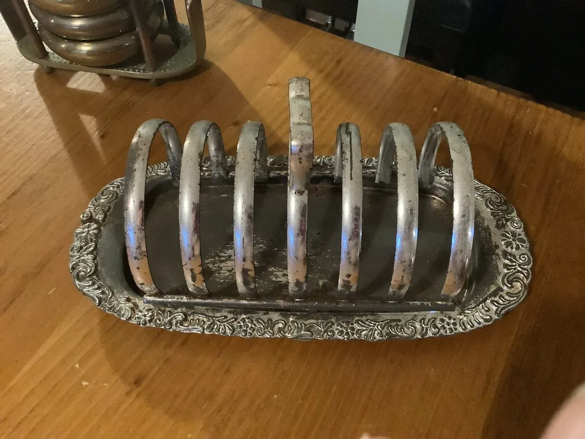 Vintage toast holder - Image 1