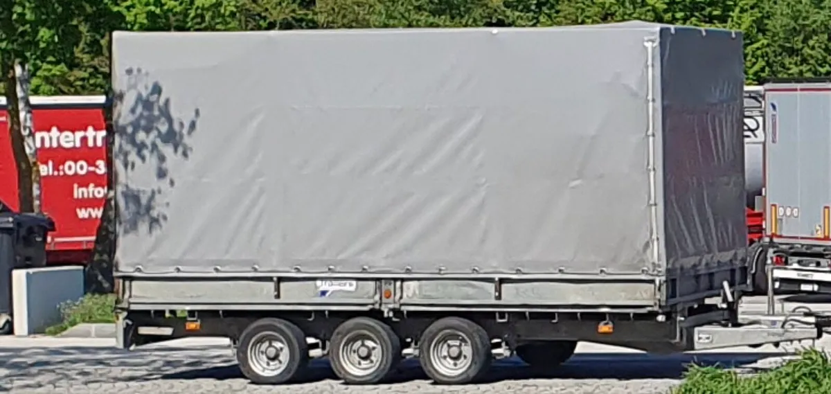 Covered trailer - Image 2