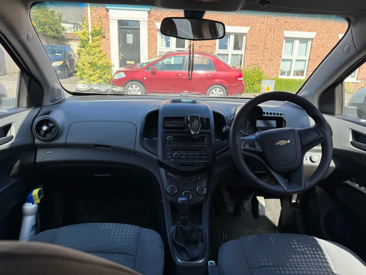 Chevrolet Aveo LS - Image 4