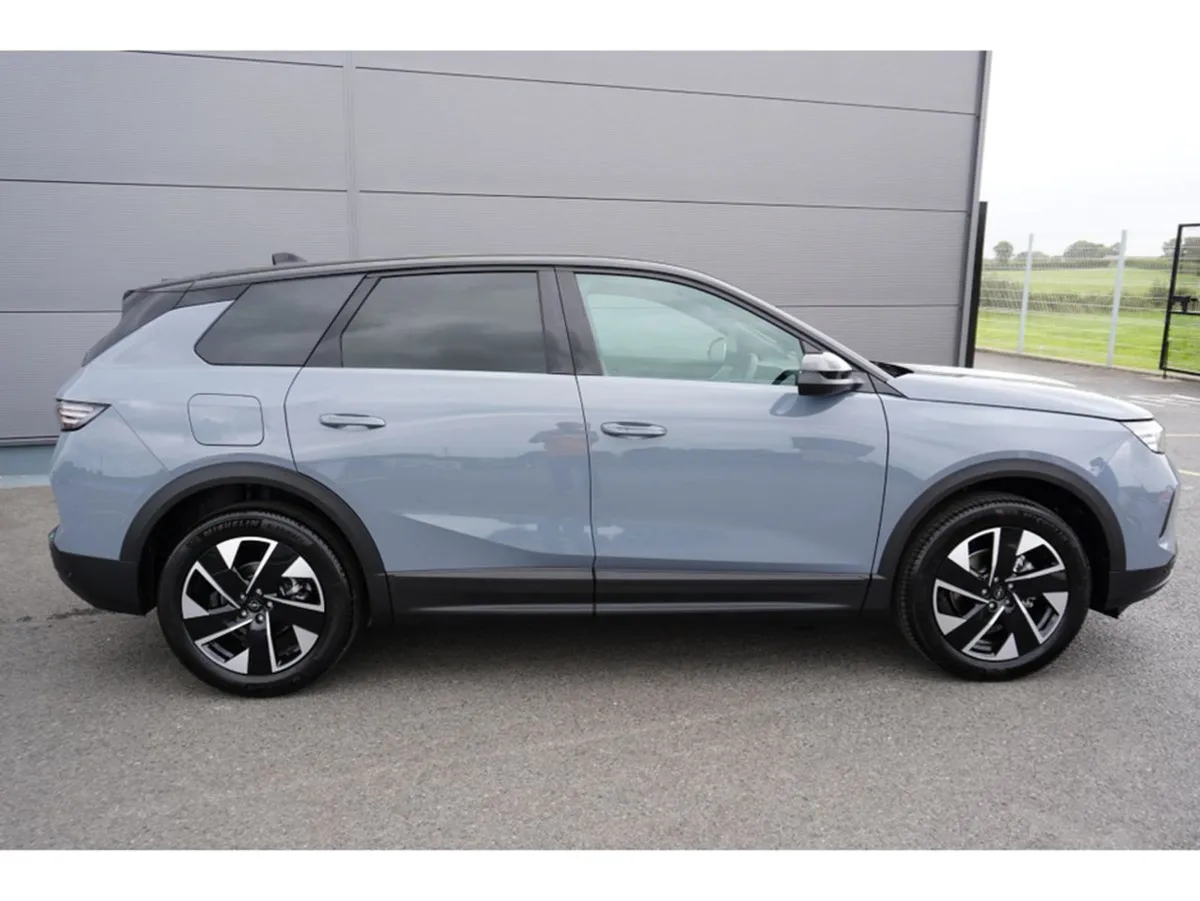 Opel Grandland GS Hybrid - Image 3