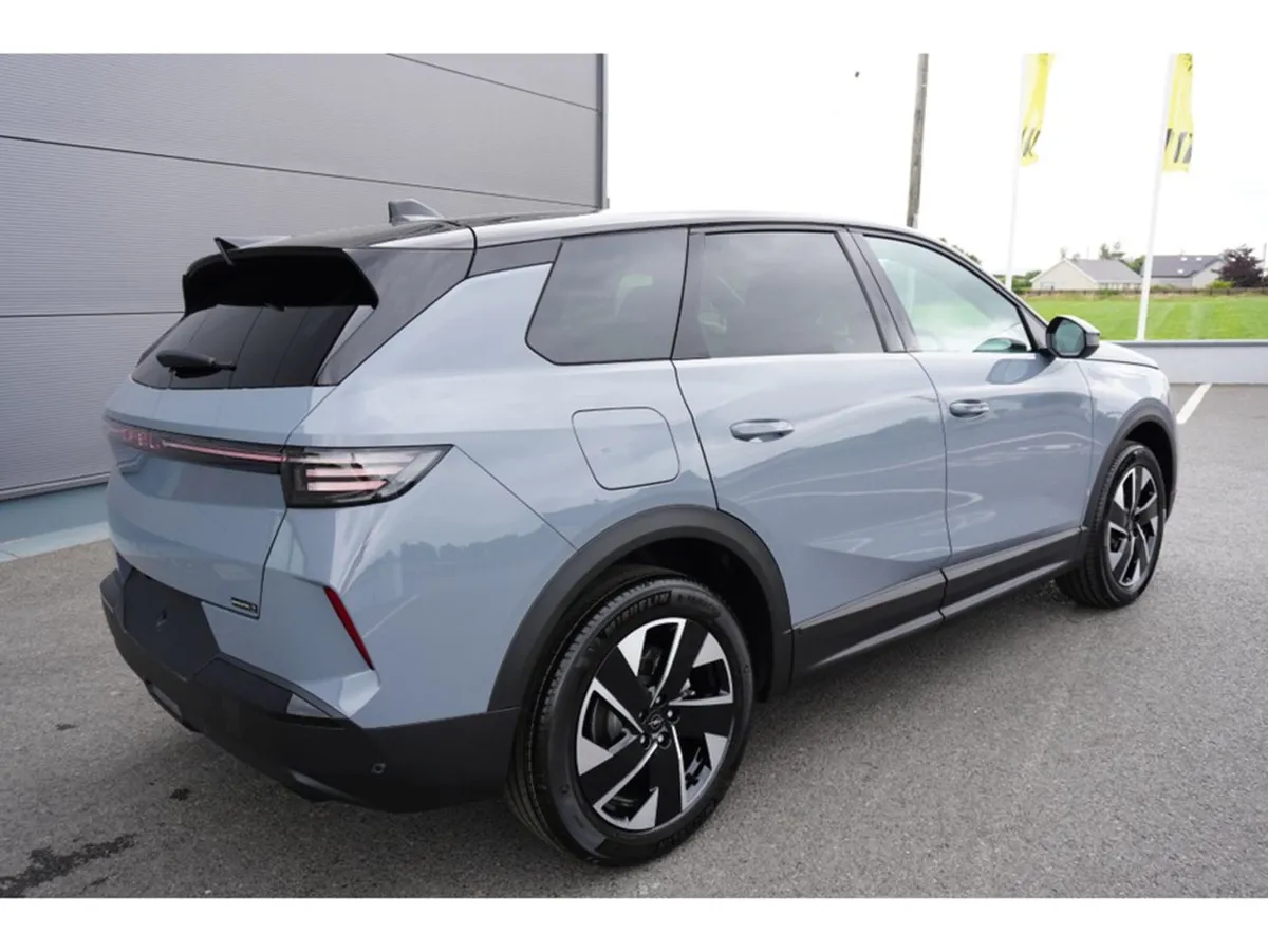 Opel Grandland GS Hybrid - Image 4
