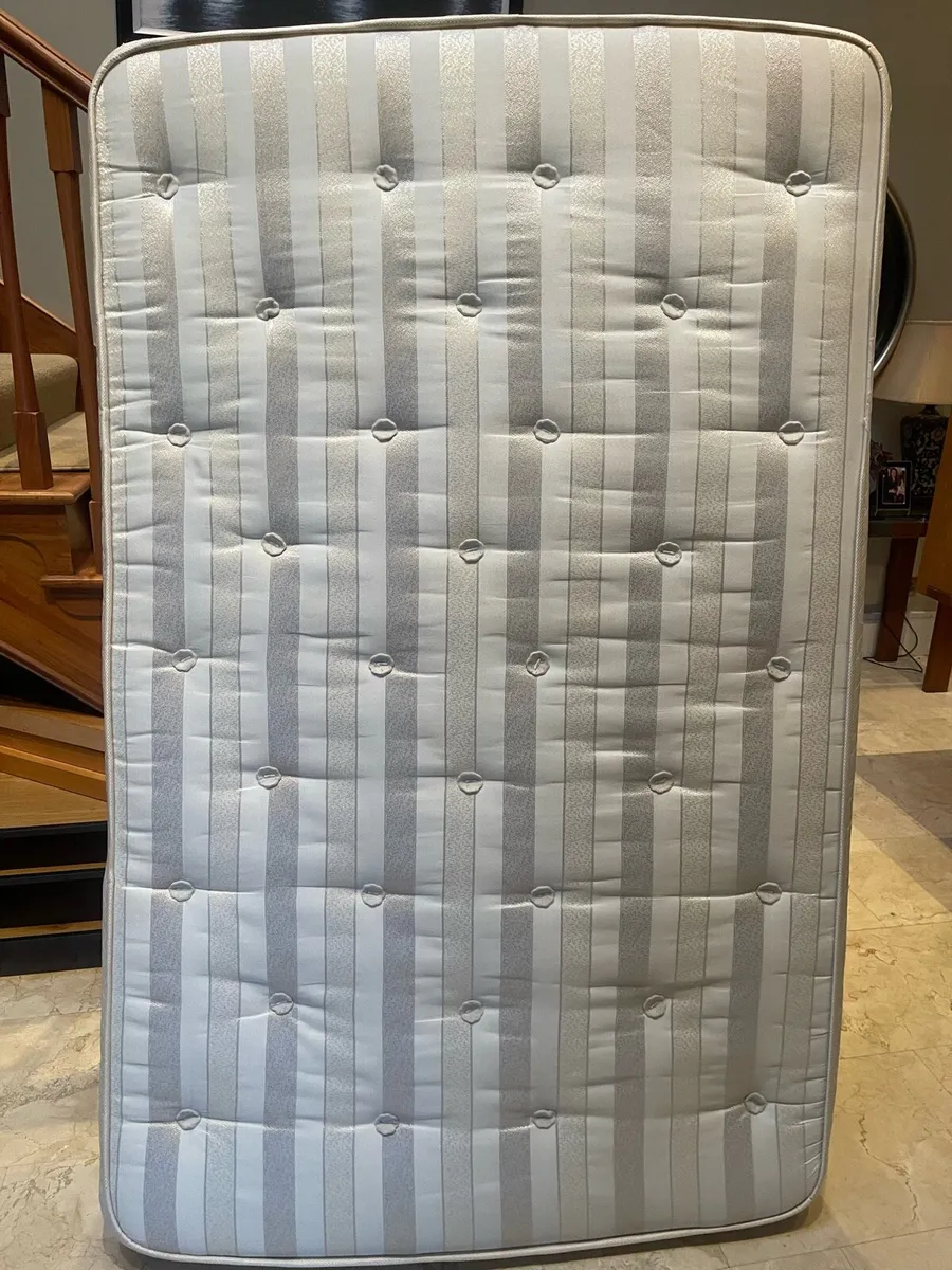 Spotlessly Clean 4 Foot Small Double Mattress - Image 2