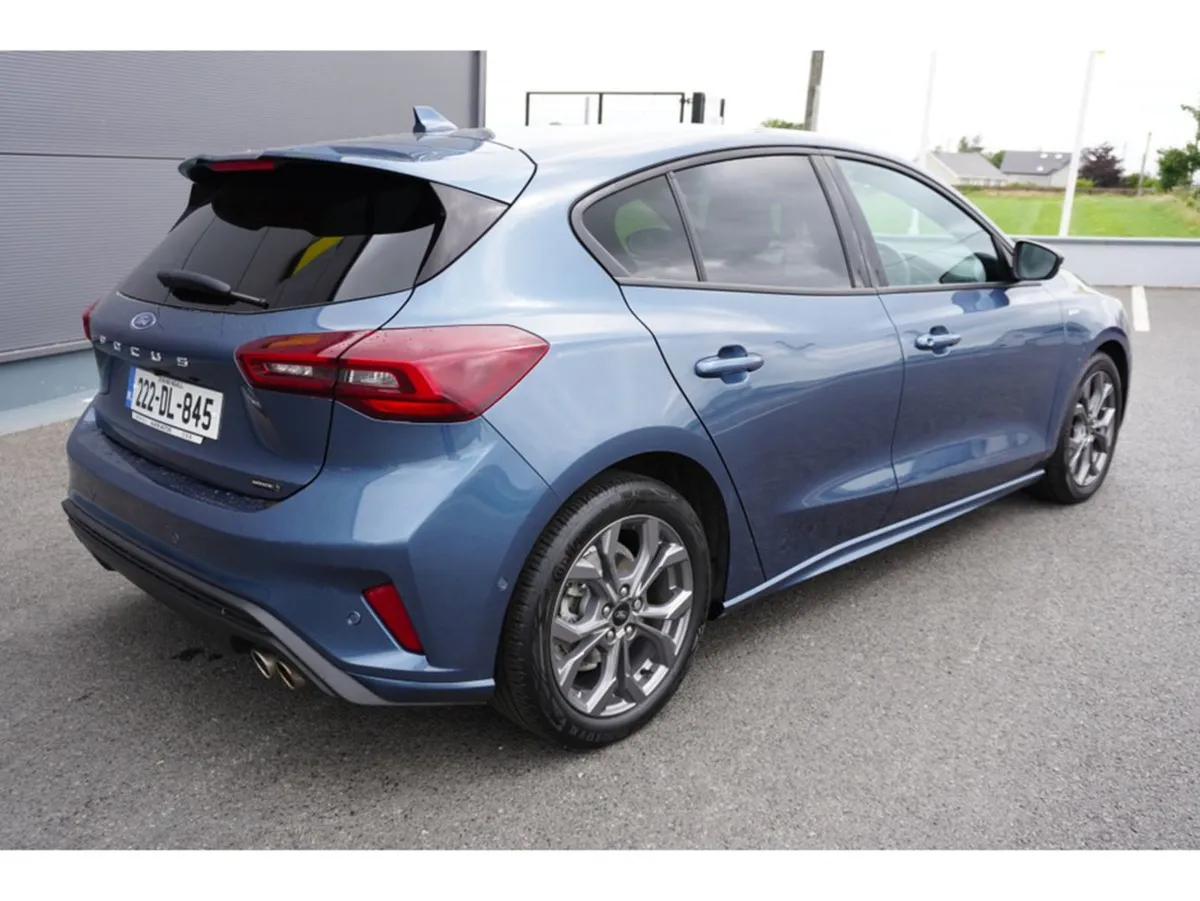 Ford Focus St-line 1.0t 125PS Petrol - Image 3