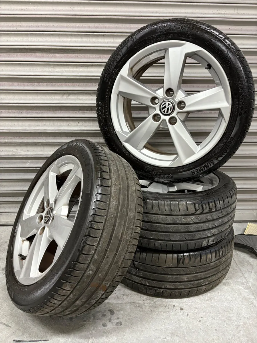 Volkswagen Golf Alloys 17” - Image 1