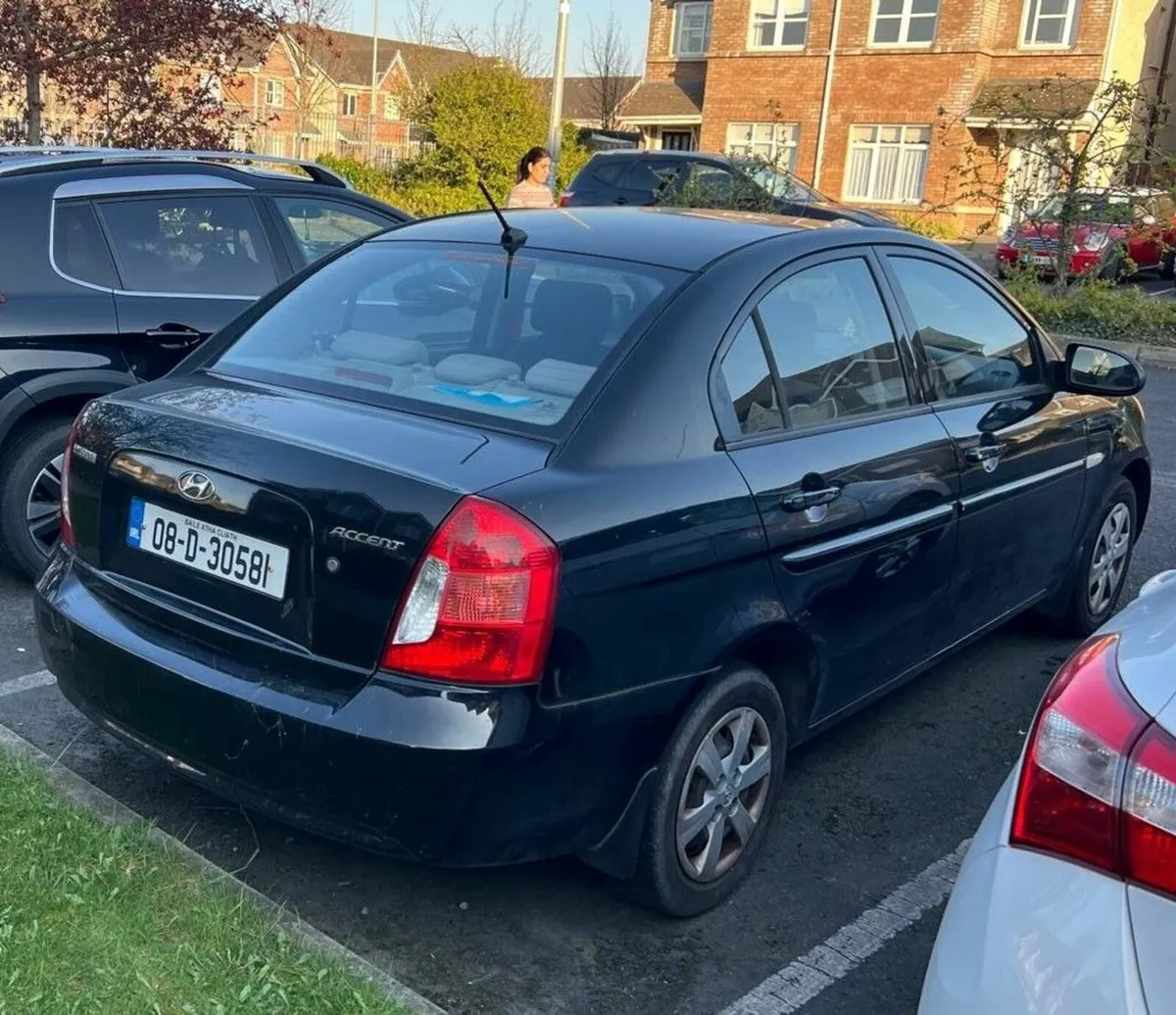 Hyundai Accent 2008 - Image 2