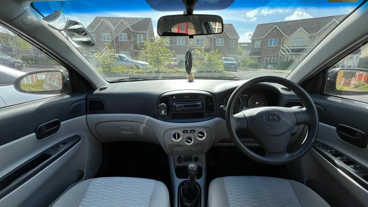 Hyundai Accent 2008 - Image 4