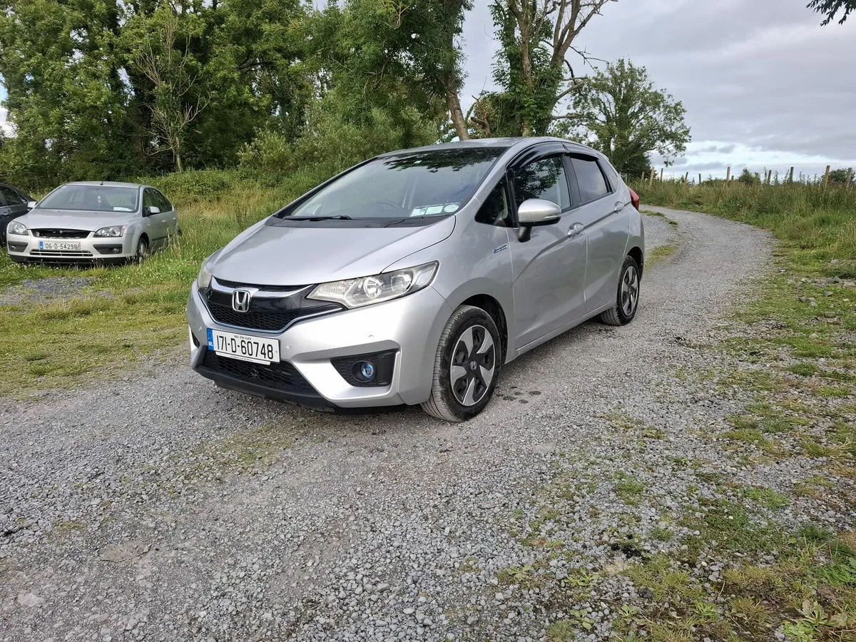 Honda Fit Hybrid Automatic Top Spec 2017 - Image 3