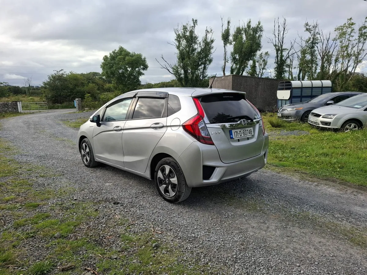 Honda Fit Hybrid Automatic Top Spec 2017 - Image 4