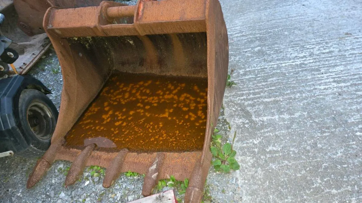 Buckets - Image 2