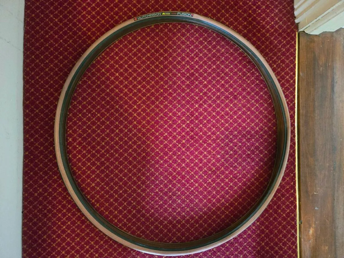 Road bike tyre - Image 2