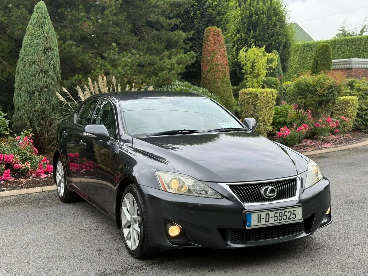 Lexus IS 2011 - Image 4