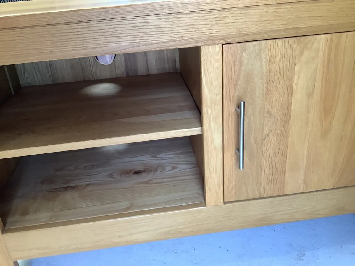 TV unit - Image 1