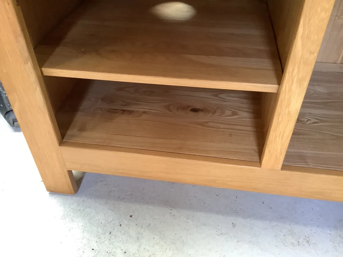 TV unit - Image 3