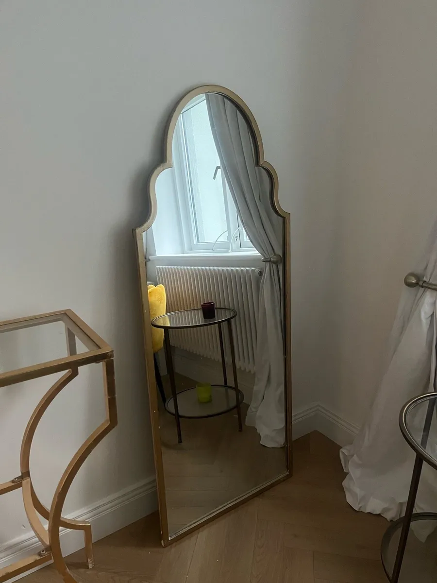 Mirror - Image 1