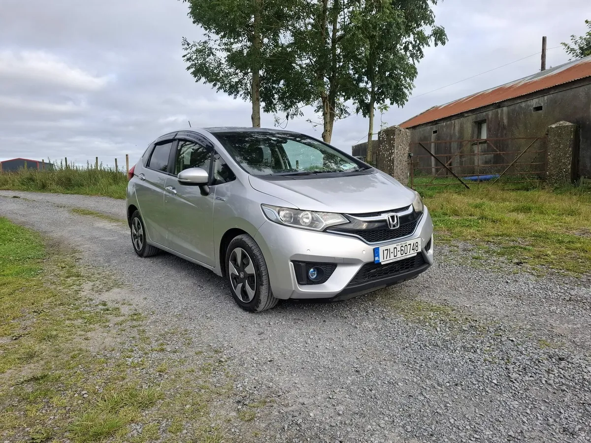 Honda Fit Hybrid Automatic Top Spec 2017 - Image 1