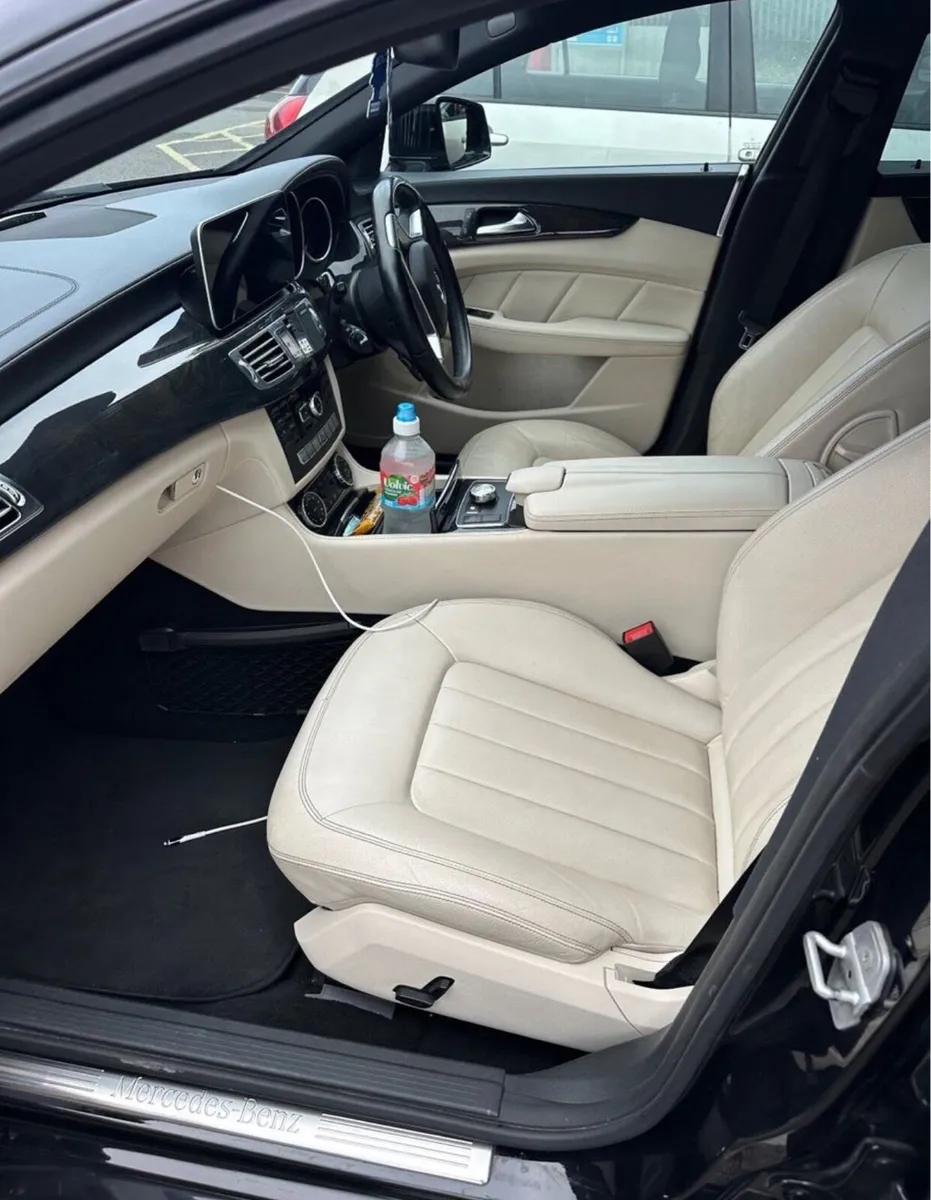 Breaking CLS AMG Line 350cdi - Image 3