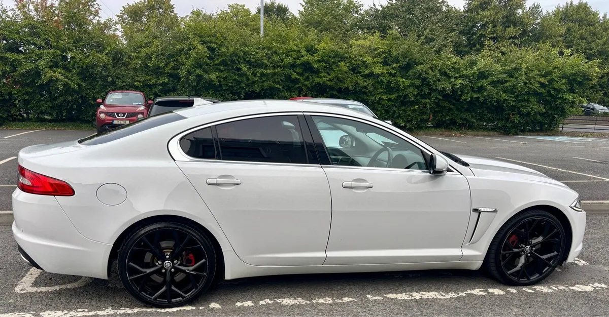 Car - Image 1