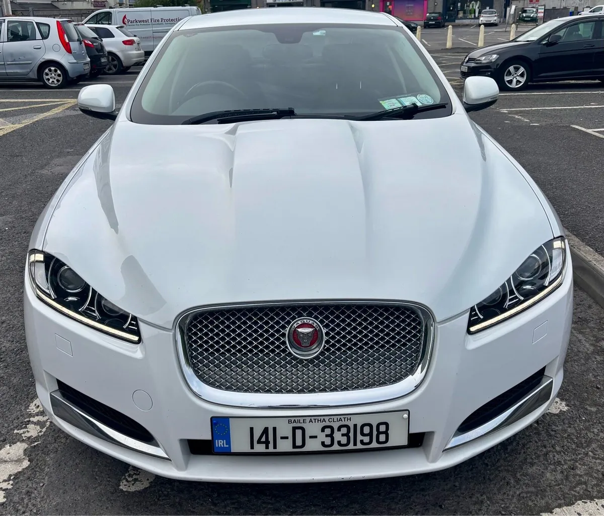 Car - Image 3