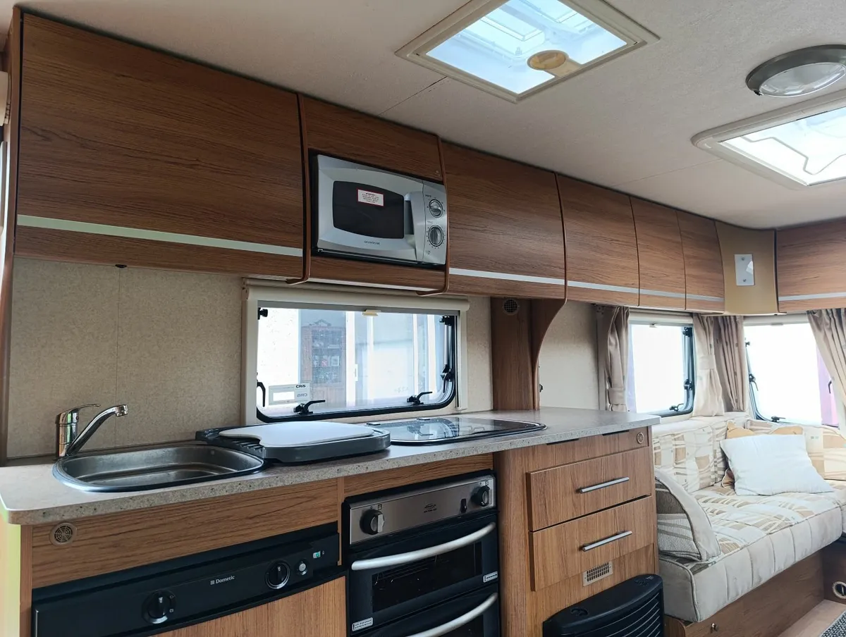 Caravan - Image 3