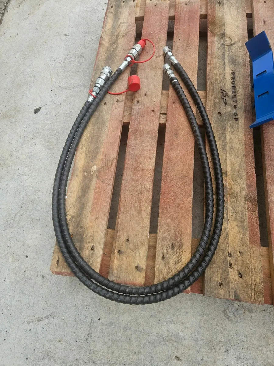Skid steer bracket and hoses no vat - Image 2