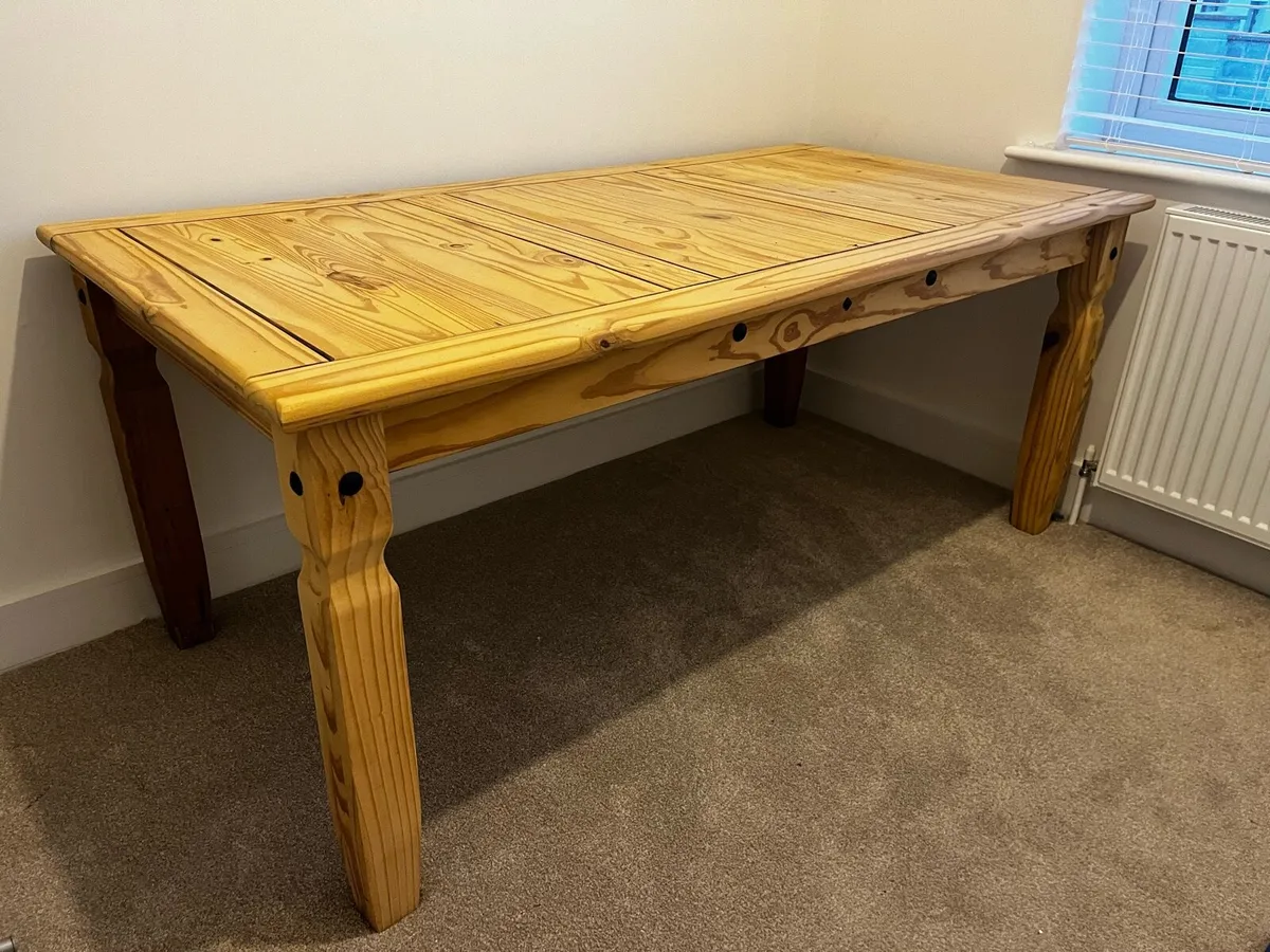 Kitchen Table - Image 1
