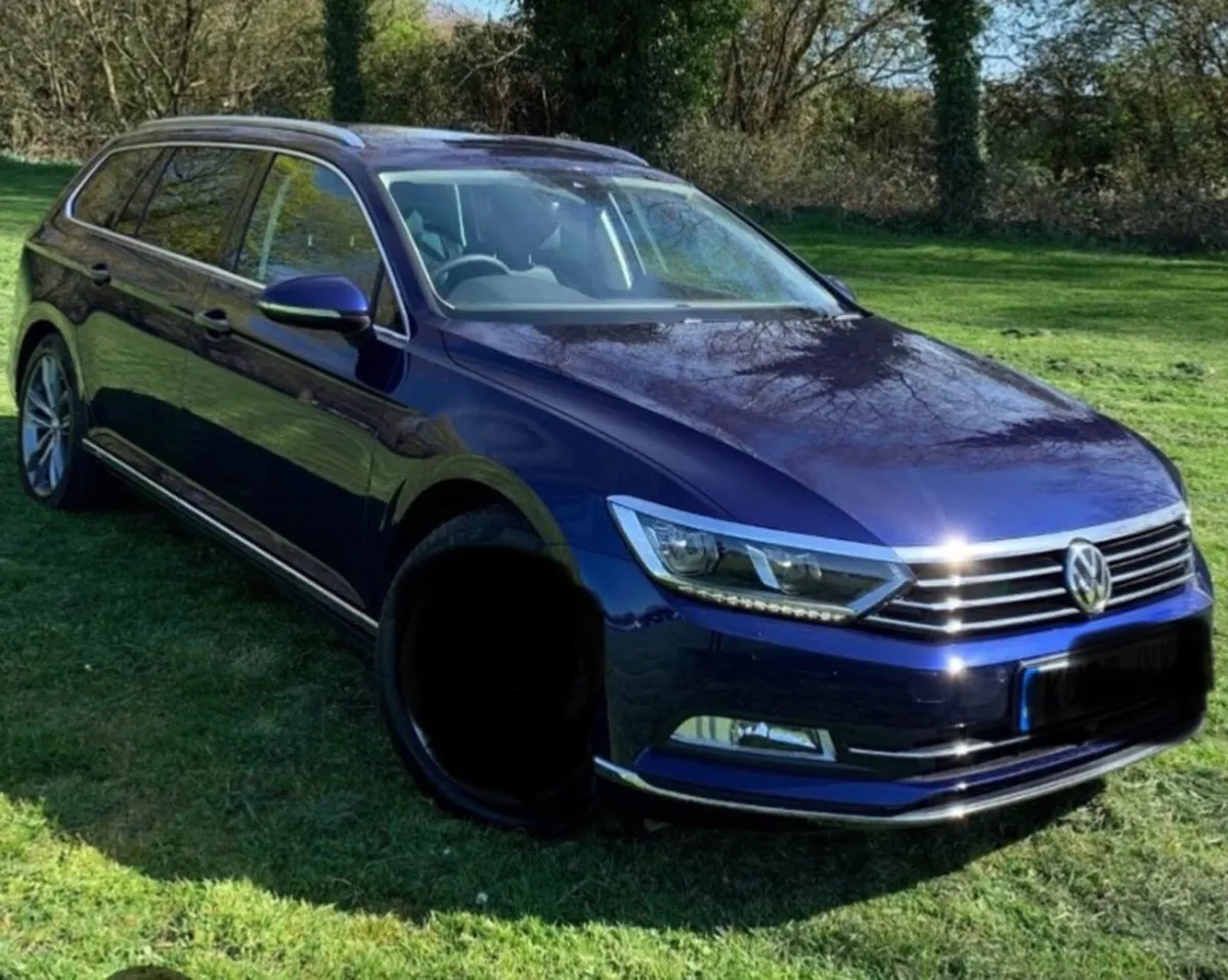 Volkswagen Passat  business estate - Image 1