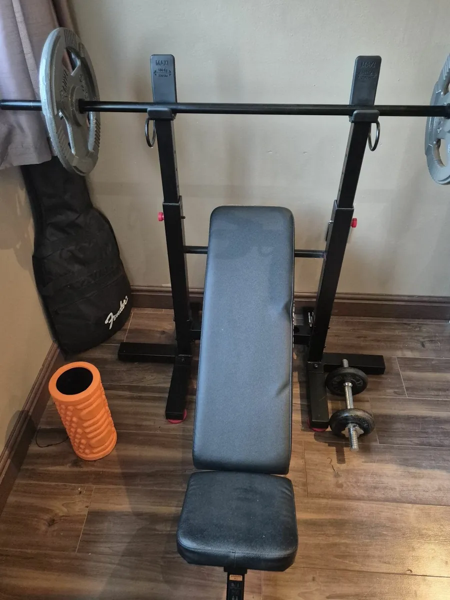 Workout Bench with weights - Image 1