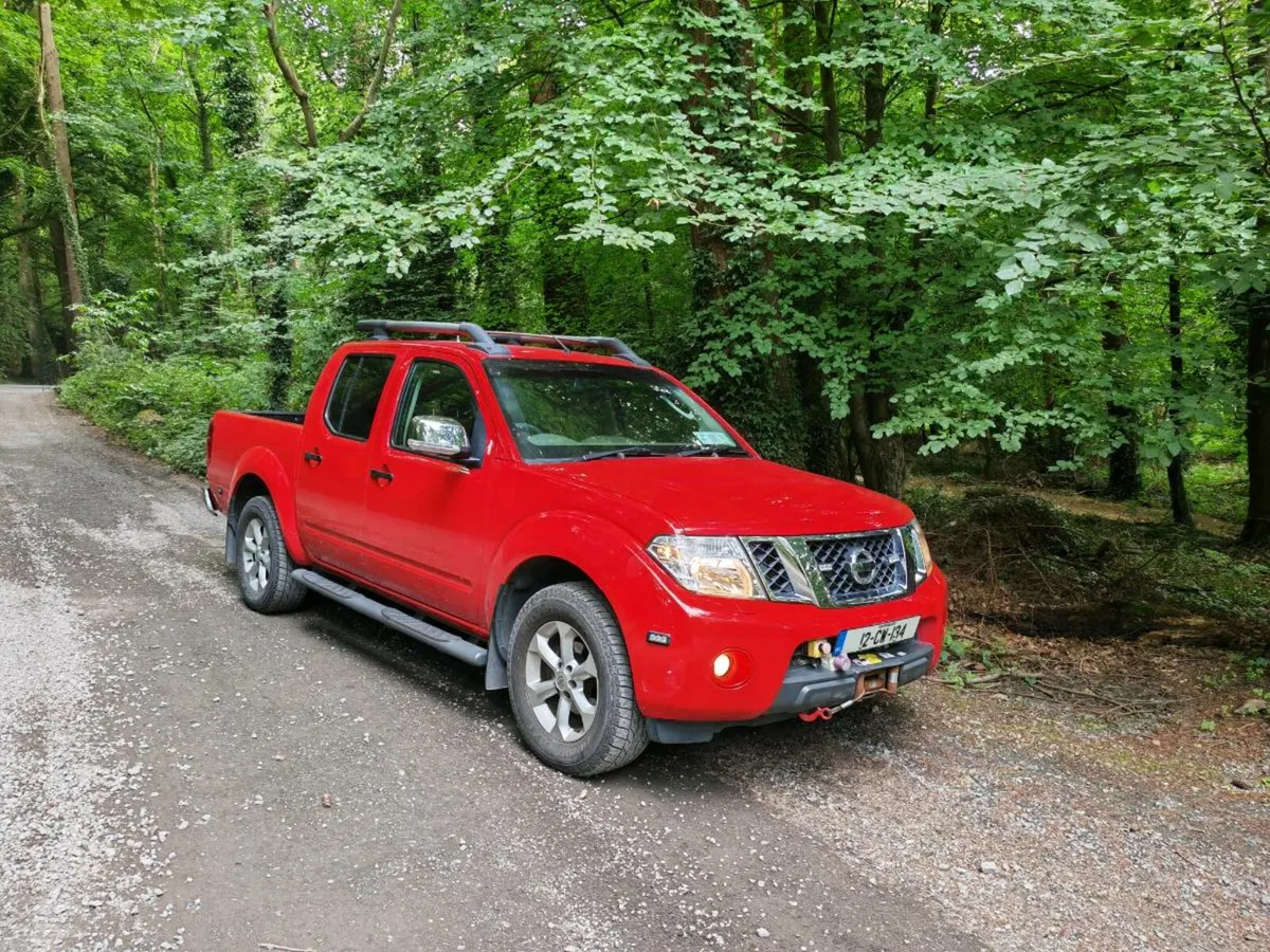 12 Navara 2.5 immaculate'FireRed'€333tax only96kms - Image 3