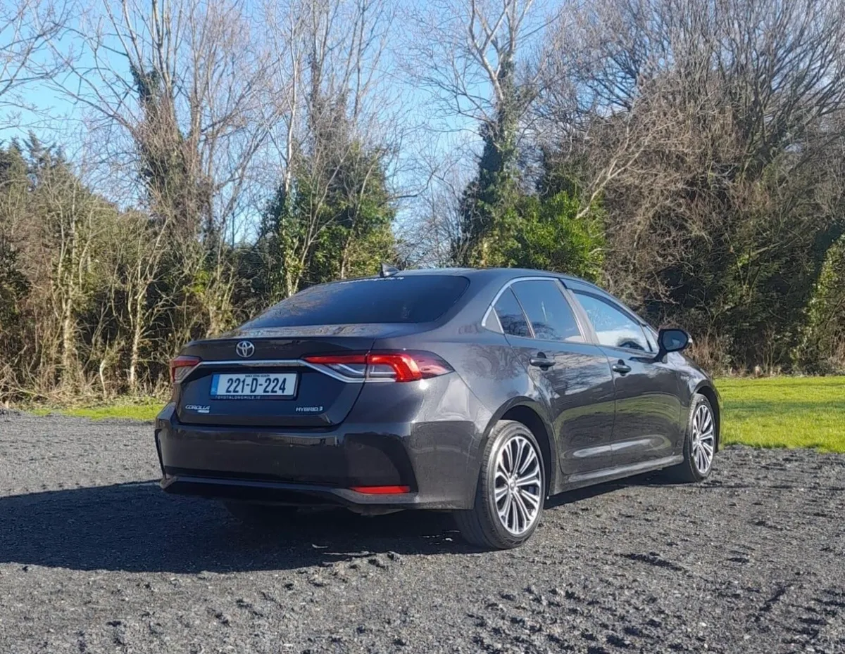 Toyota Corolla Luna Sport - Image 2