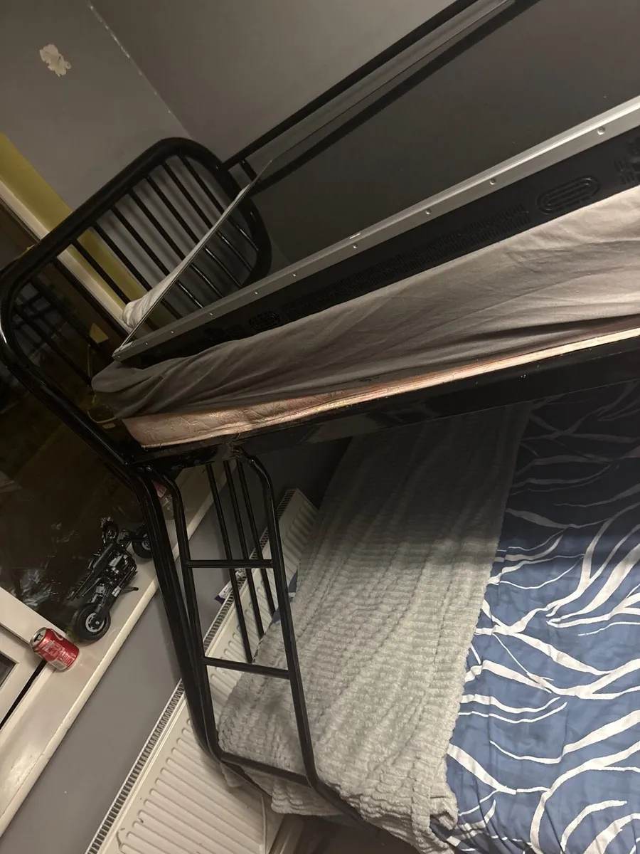 Metal bunk bed - Image 4