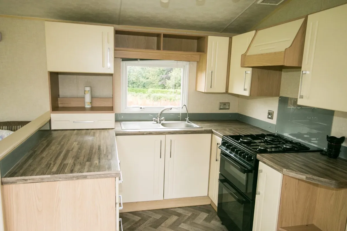 Mobile Homes - Image 3