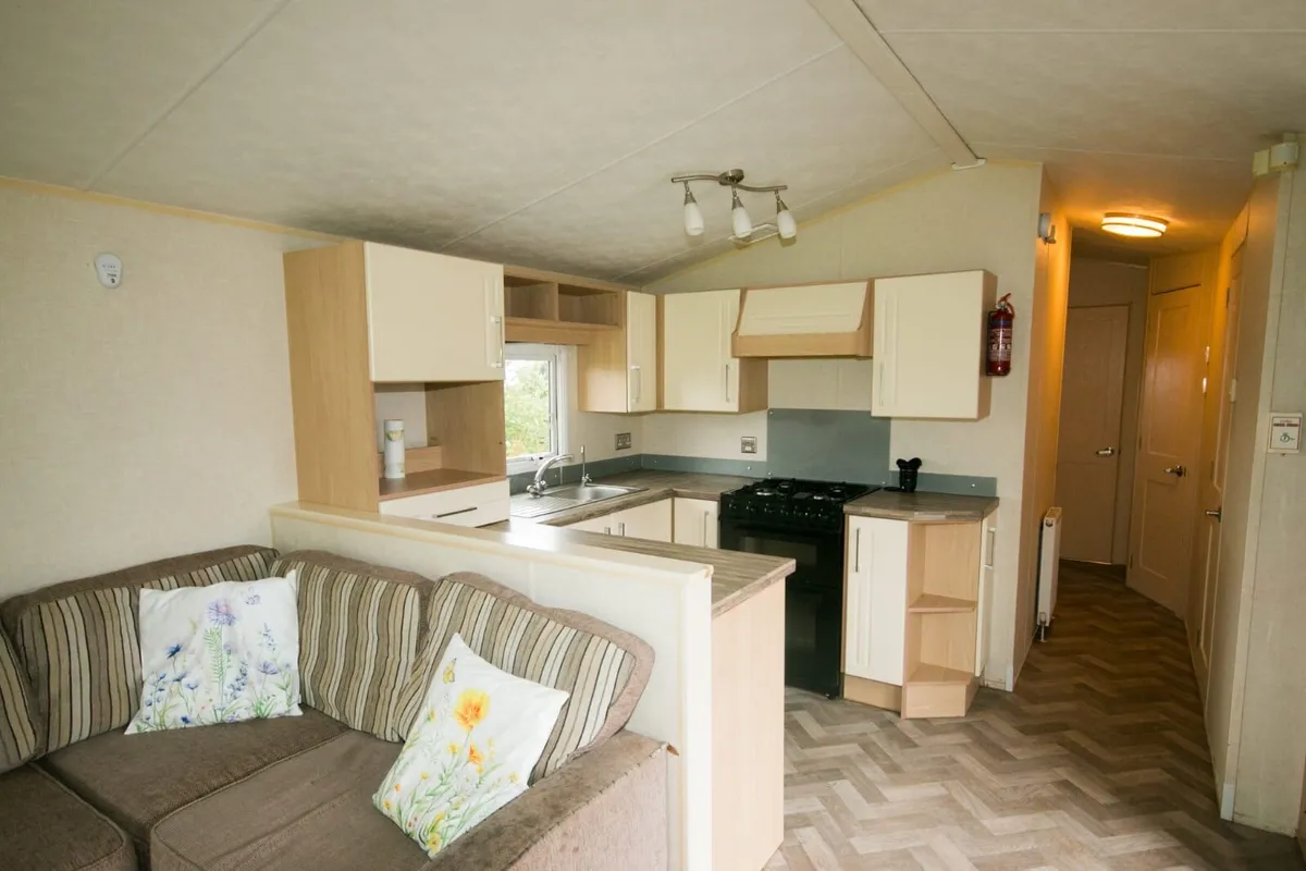 Mobile Homes - Image 4
