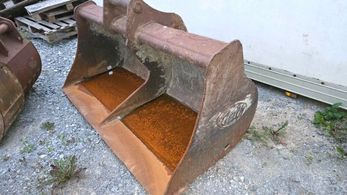Buckets - Image 3