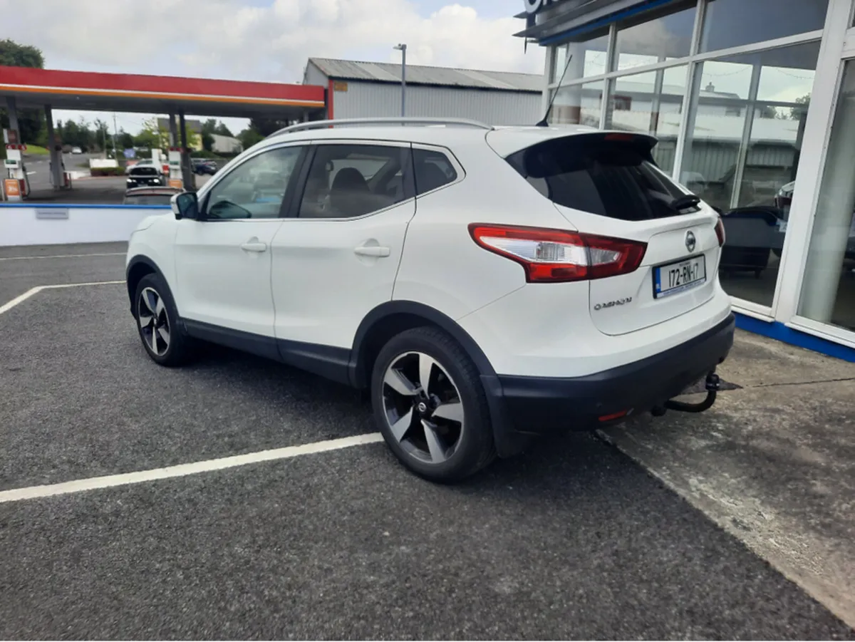 Nissan Qashqai 1.5 SV PREMIUM '17 4DR - Image 4