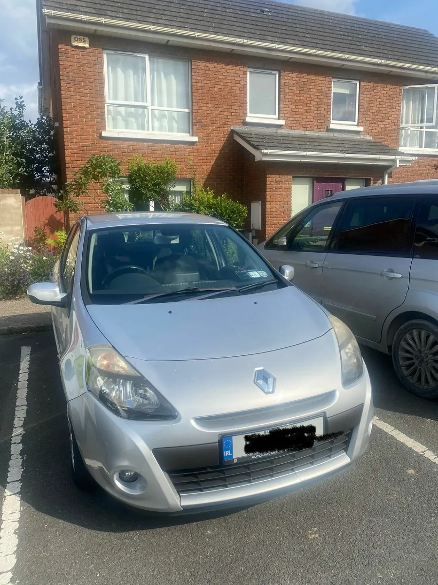 Renault Clio 2011 - Image 1