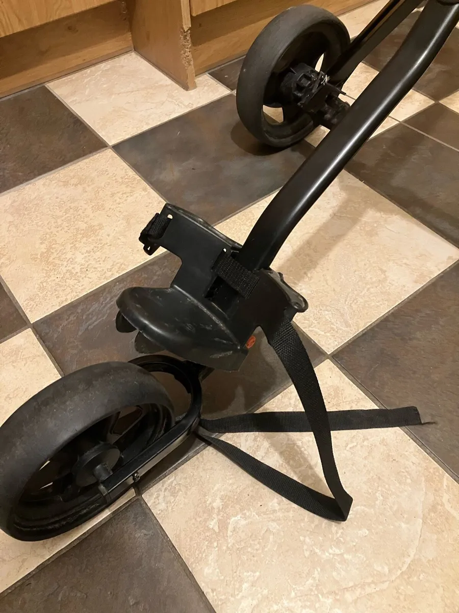 Golf trolley with umbrella holder + drinks holder - Image 3