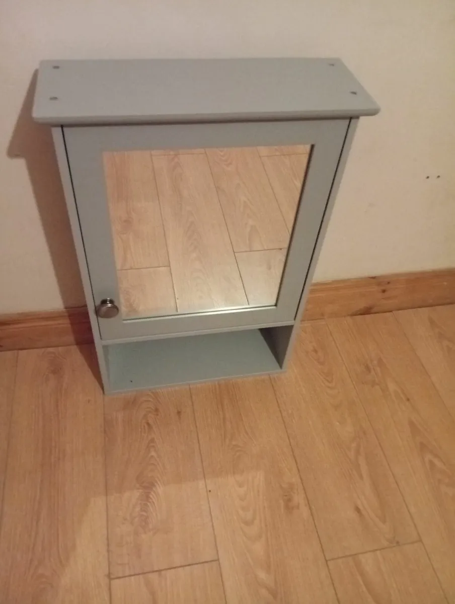 Modern Expensive Quality bathroom cabinet - Image 3