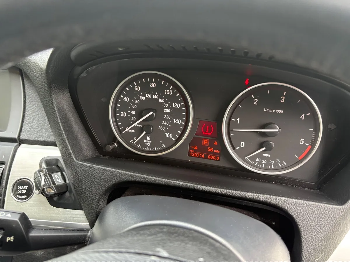 BMW X5 2008 - Image 2