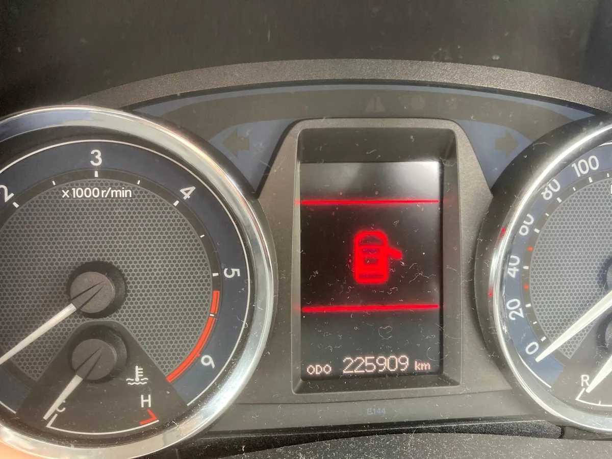 Toyota Corolla - Image 3