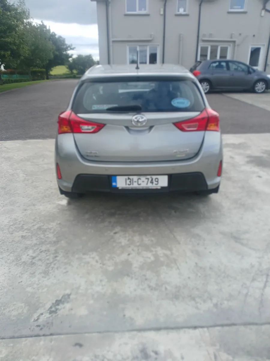 Toyota Auris 2013 - Image 4
