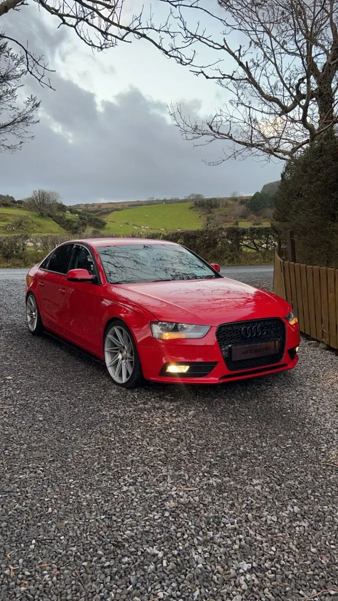Audi A4 2014 - Image 2