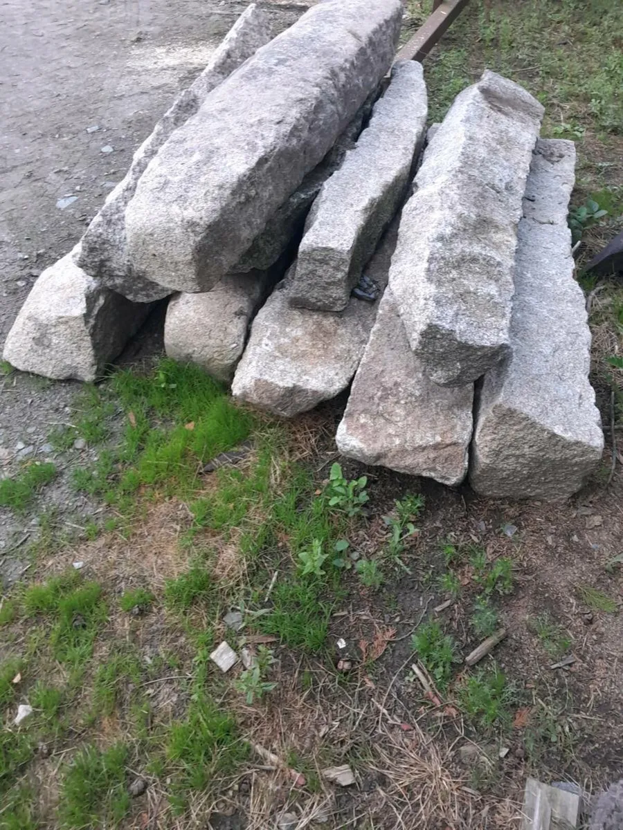 Granite posts - Image 1