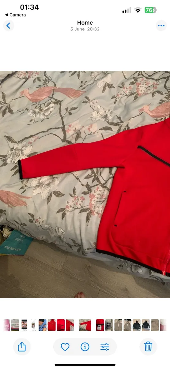 Teen Boys New Nike  TECH FLEEC Red in colour - Image 4