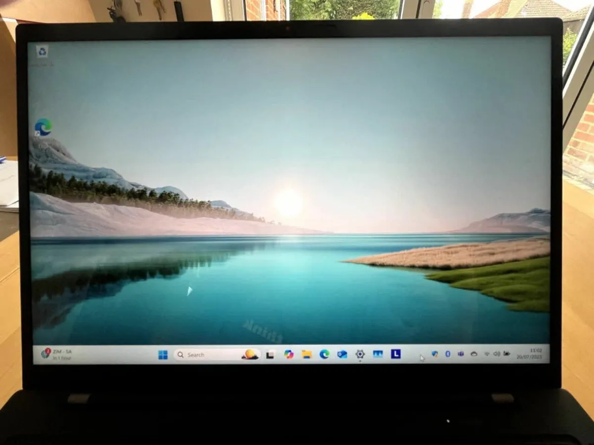 ThinkPad X1 Carbon Gen 9 - Image 1