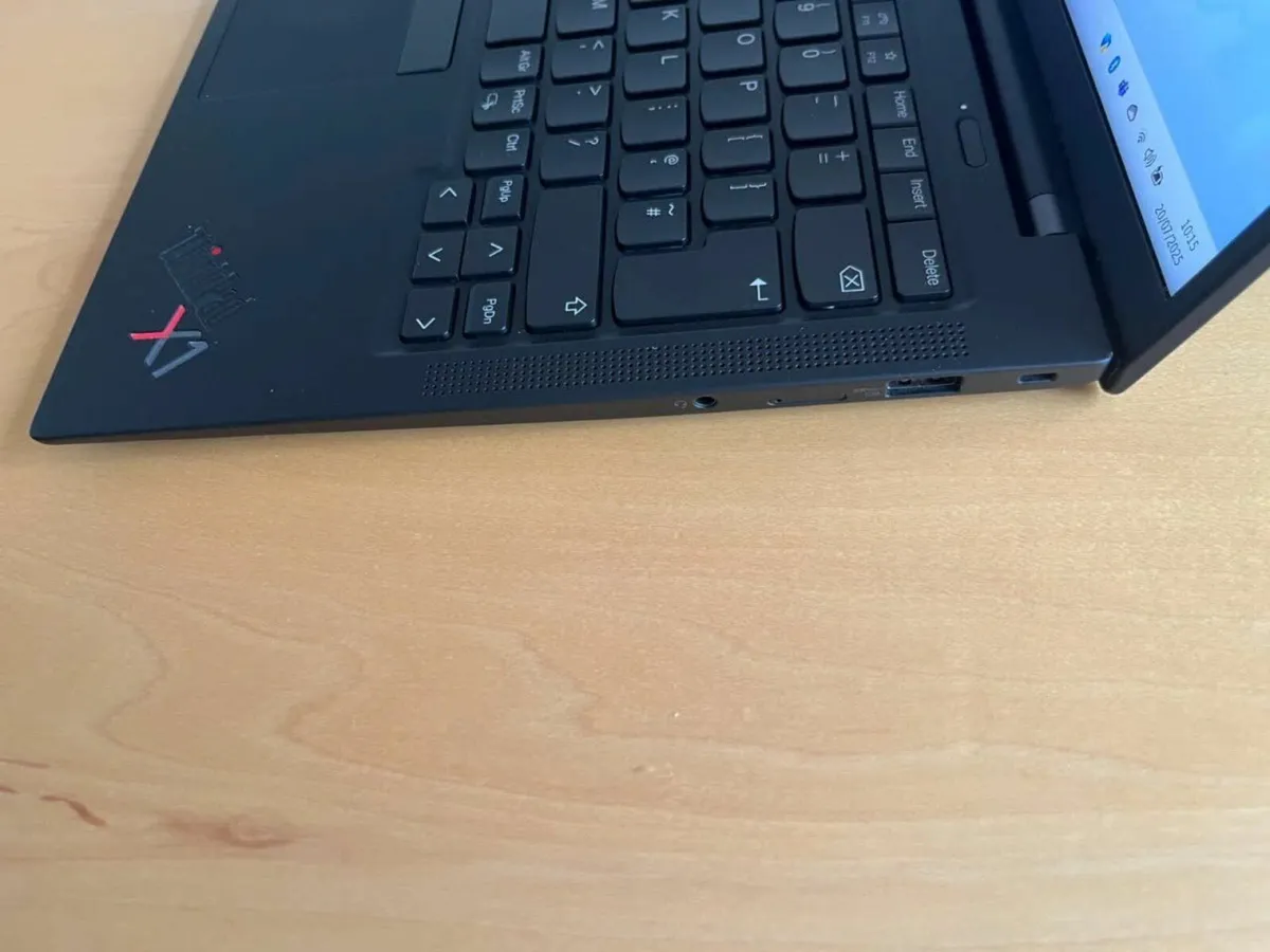 ThinkPad X1 Carbon Gen 9 - Image 4
