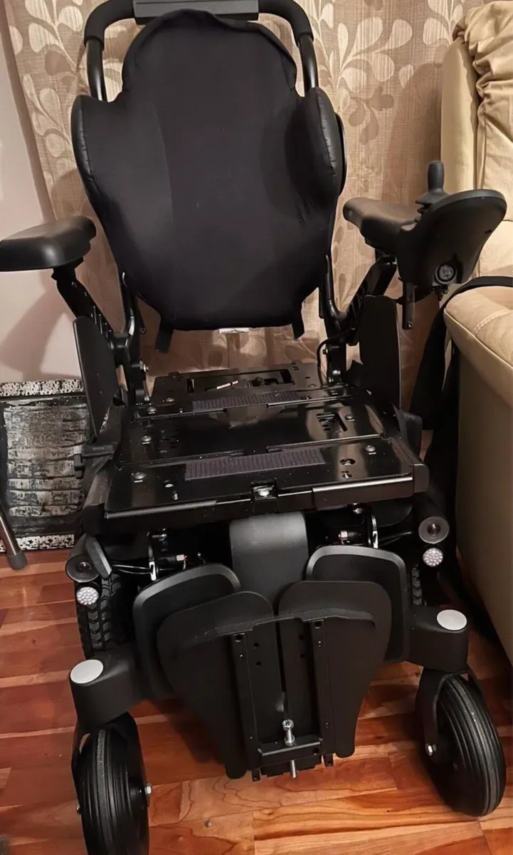 Electric wheelchair Q300 M mini